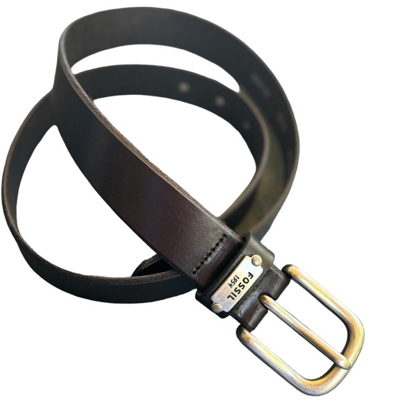 NEW Fossil Black Leather Belt with Silver Buckle Size Medium 39" - Picture 6 of 6